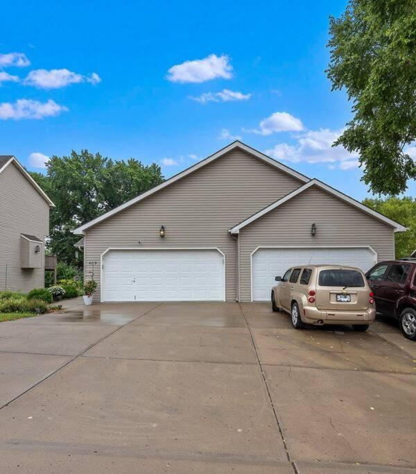 Beautiful Townhome, 11 Minutes To Downtown, Kcmo. Kansas City Exterior foto